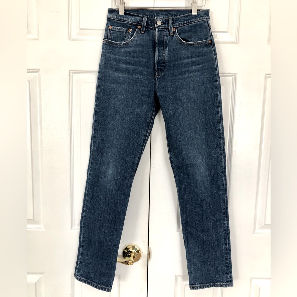 Levi's Straight Leg Jeans in Dark Blue Wash